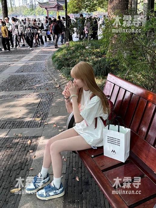 今日无聊？赶紧上17吃瓜网，最新的黯淡时刻变欢乐！