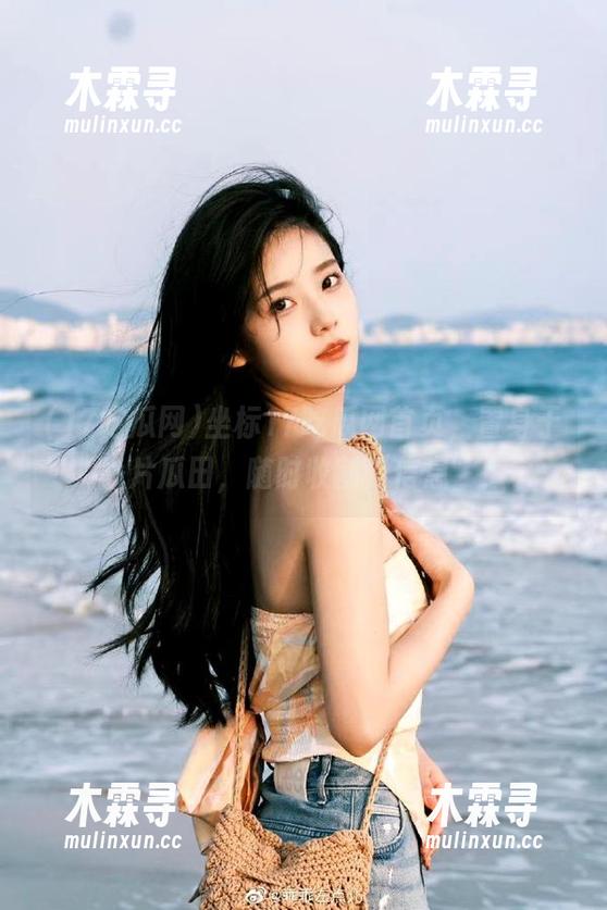 坐标17吃瓜网首页，置身于一片瓜田，随时收割“信息”！