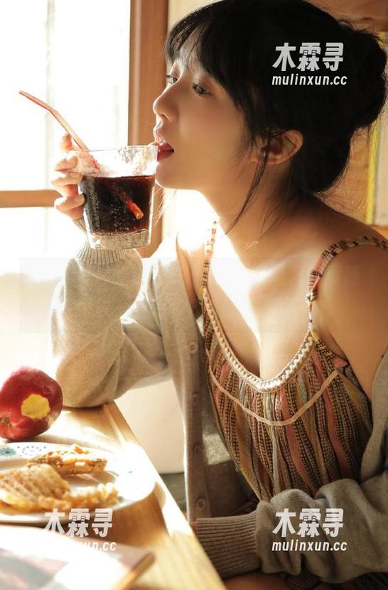 吃瓜香气扑鼻，51黑料网页简直可以列入2023年度美食指南！