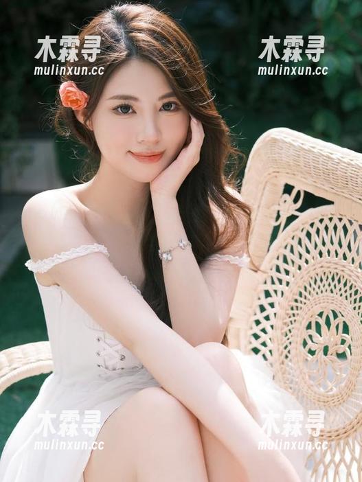 我在www.799su网站的瓜地里，恍惚间感觉成了庙会里抢筷子的孩子…