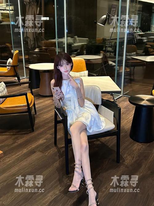 91黑料网 瞧瞧91黑料网,网页像个小影院,爆料冻得我手心冒汗!