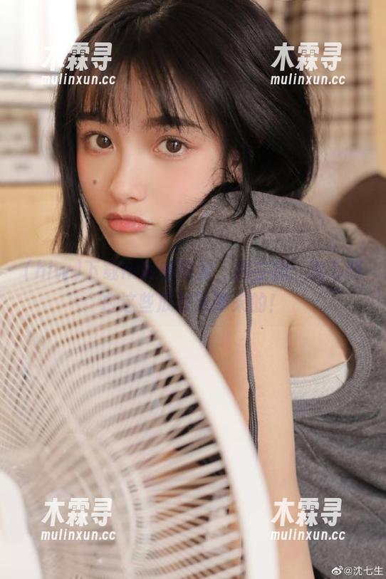 下载hlw的同时，我在想：真不明白这些瓜是从哪来的！