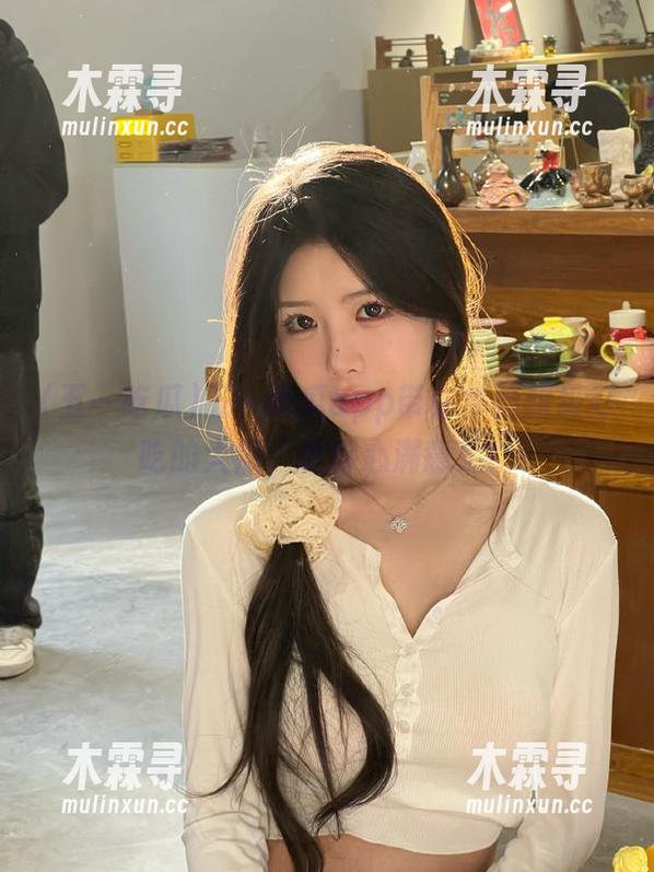 五一吃瓜app带你体验超级好吃的大瓜，吃得心满意足！
