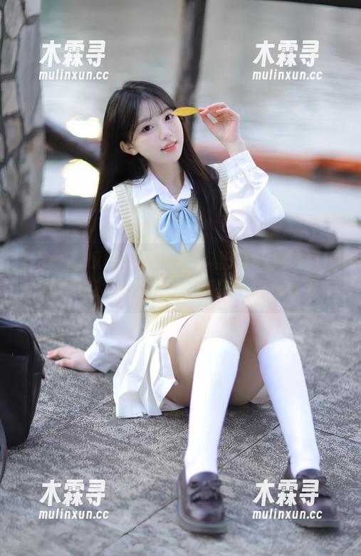 五一吃瓜群众的在线吃瓜图片链接，让你一边吃瓜一边飘着梦