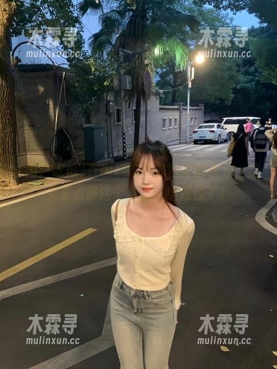 在国产吃瓜官网上翻视频，结果差点被这个‘菜’给震惊了！
