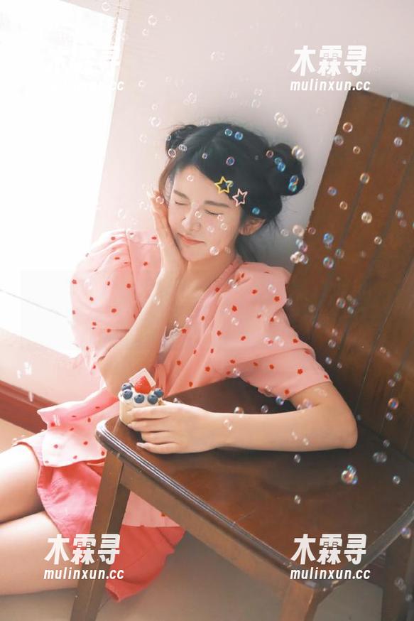 这片海里有个明星黑料地址，但我觉得随便抓一条都差不多吧？