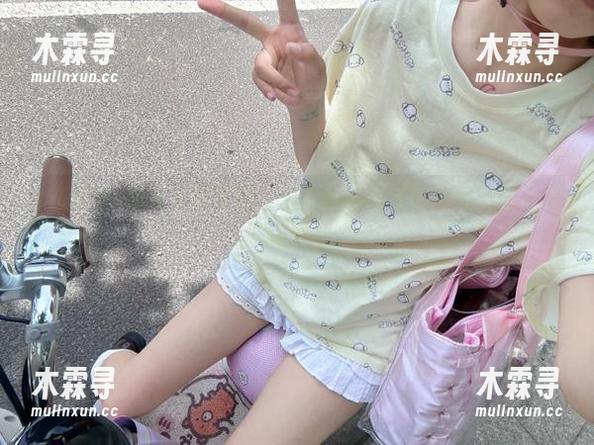 黑料社网页那一角，总有让我怦然心动的流行趋势。