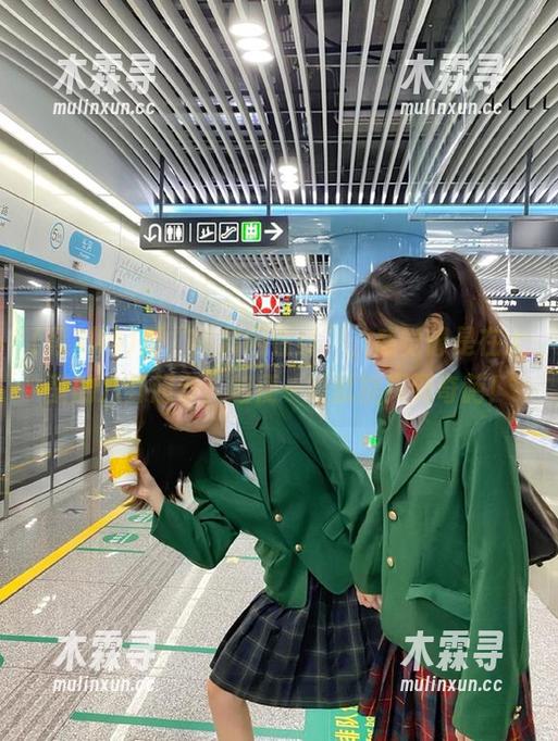 黑料网 逛“黑料网在线”,感觉像是在大型的八卦超市,随便一瞅就能买到奇葩!