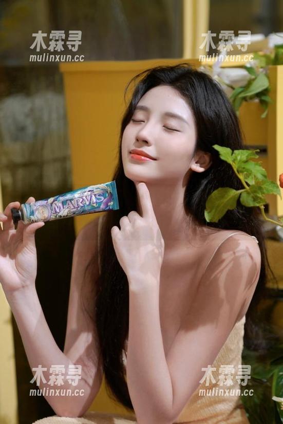 别说了，这视频看的我心慌慌，黑料网站的瓜总是让我欲罢不能。
