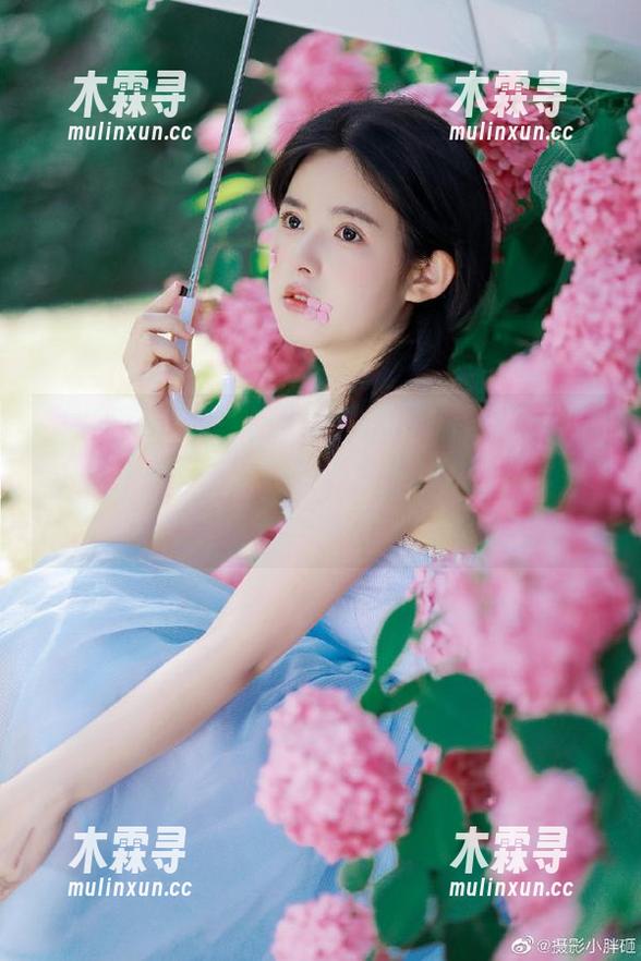 朋友说“黑社料下载”就是《瓜田李下》的现代翻版，你信不信？下不下载先讲讲！